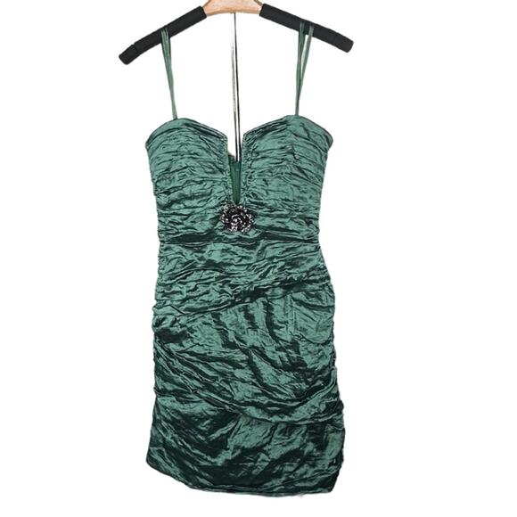 BCBGMaxAzira Tristina Deep Evergreen Scrunch Style Mini Dress Flower Sexy BK6 - Picture 2 of 12